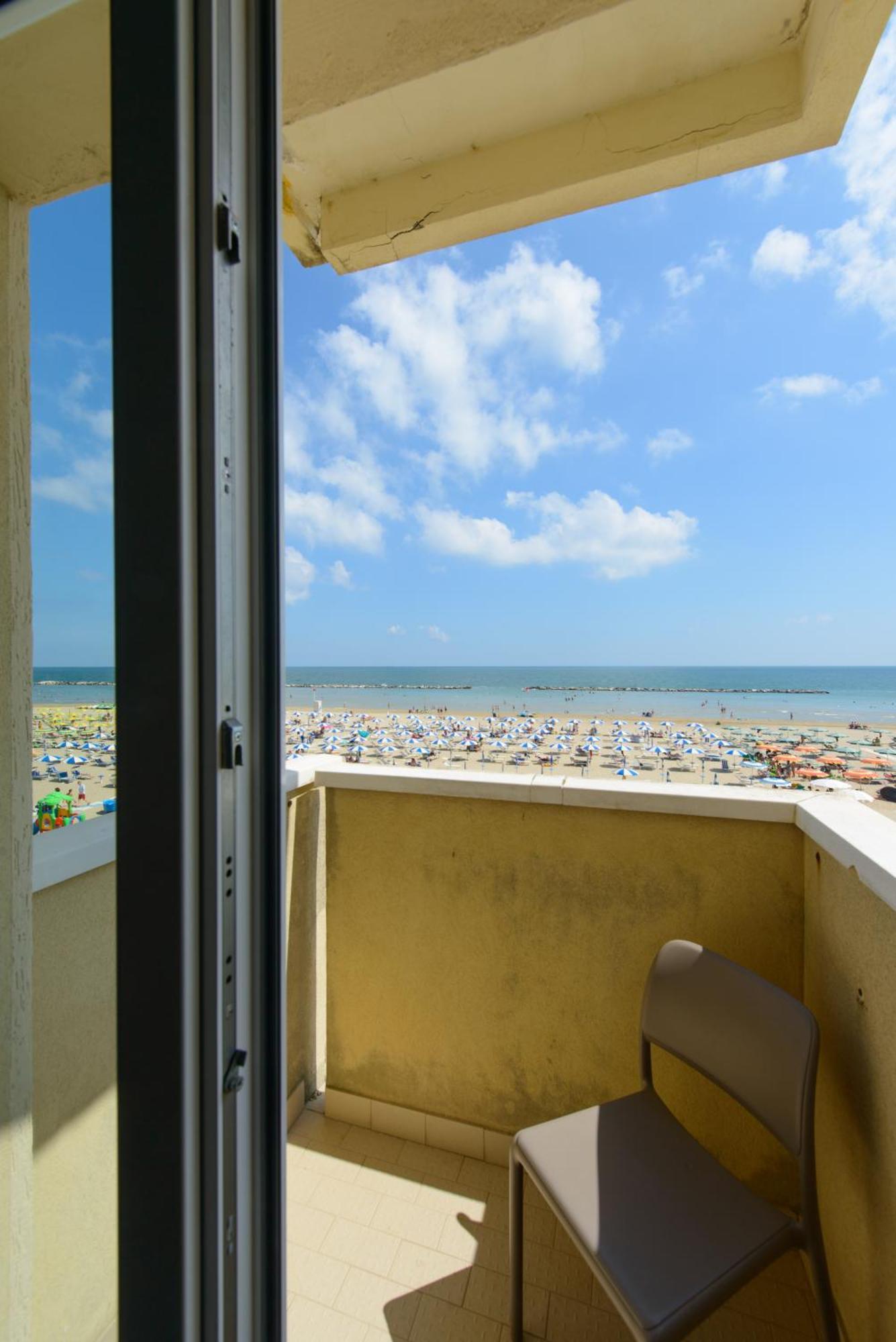 Nautic Beach Hotel Ρίμινι Εξωτερικό φωτογραφία