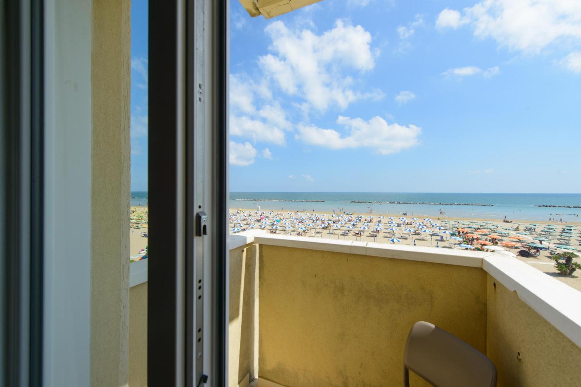 Nautic Beach Hotel Ρίμινι Εξωτερικό φωτογραφία